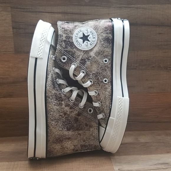 Converse high top BRAND New - Picture 10 of 16